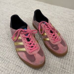 GUCCI X Adidas Women's Gazelle Sneakers Velvet and Suede